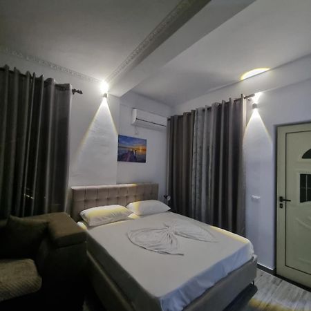 Vila Megi-Rent Room Vlorë Exteriér fotografie
