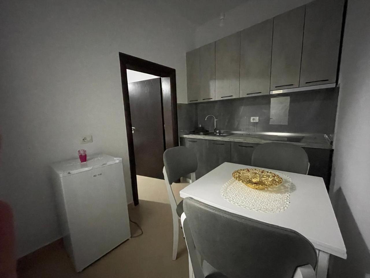 Vila Megi-Rent Room Vlorë Exteriér fotografie
