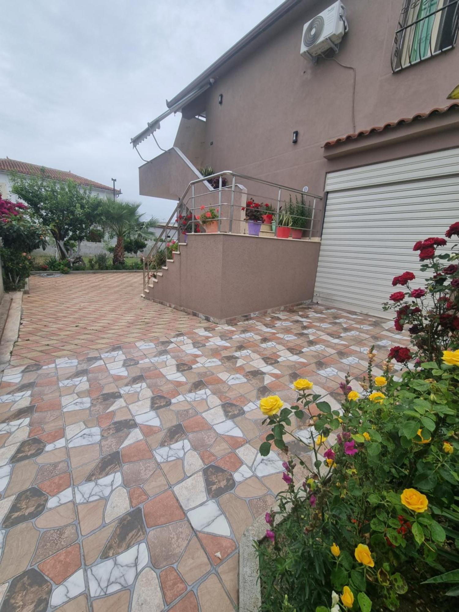 Vila Megi-Rent Room Vlorë Exteriér fotografie